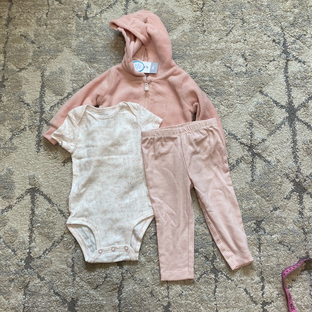 Carter’s girl 3 piece set ✨🤍